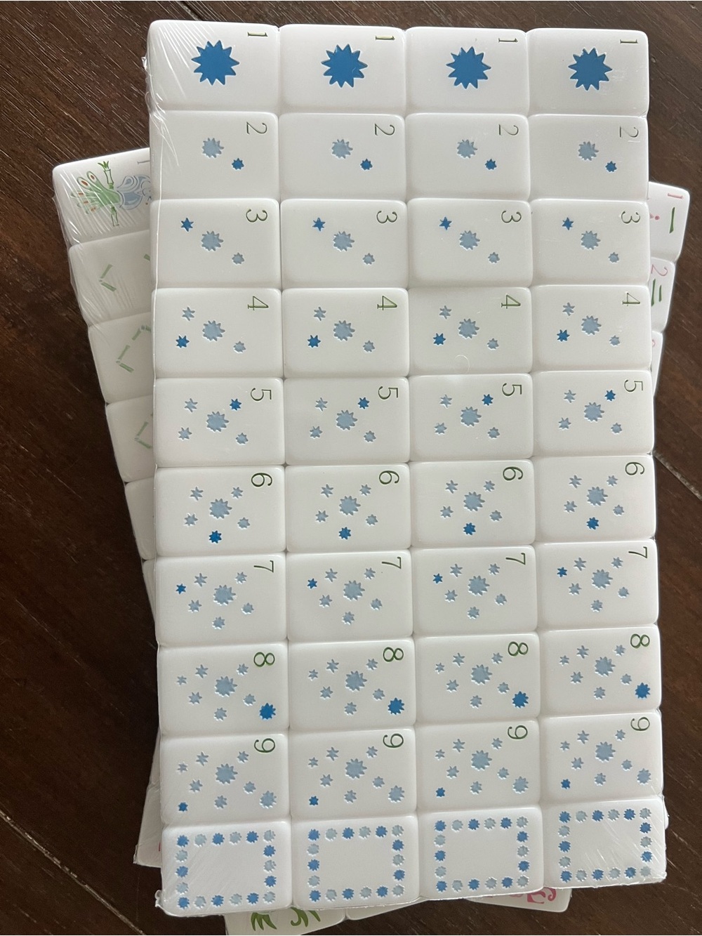 Bright White Acrylic Engraved Mahjong Tile Set - Pink, blue & Green - Picture 3 of 6